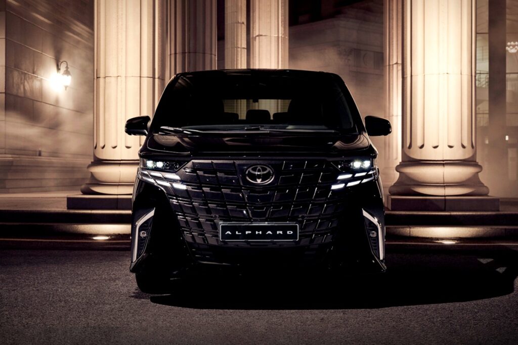 “알파드도 비교불가” … 출고 대기만 5개월, 압도적 신드롬 일으킨 미니밴의 흥행 요소는?