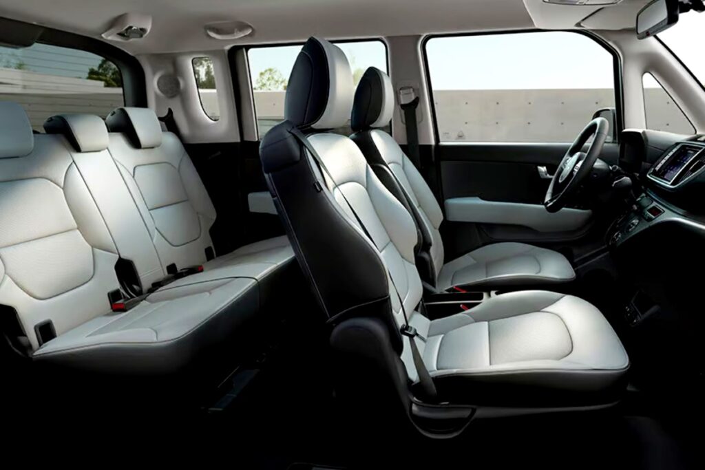 기아 레이 중고차 넓은 실내