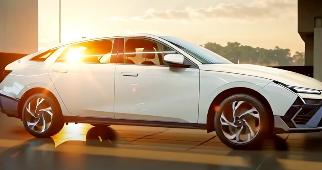 “이게 아반떼야, 그랜저야” … 차세대 아반떼 예상도 등장에 예비 구매자들 벌써부터 ‘들썩’