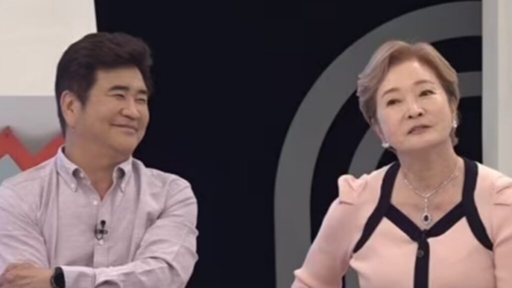 함께하지만 따로 사는 부부 모습