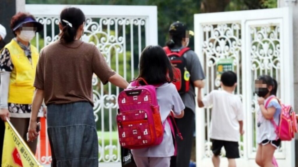 “살림에 대한 결핍은 늘 있다” … 일상에 파묻힌 워킹맘 외침, 지금 필요한 건 이해와 공감