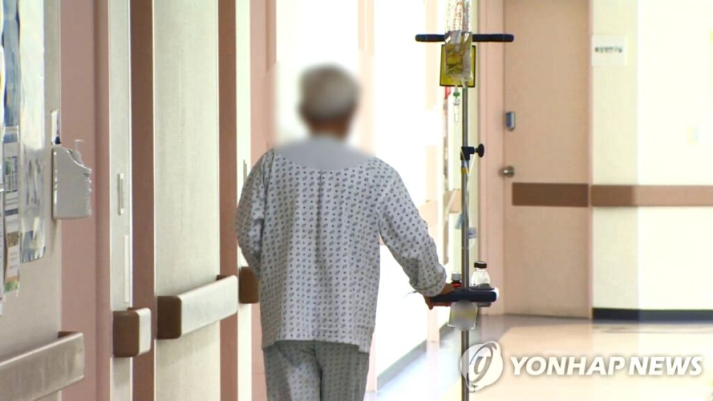 의료 인프라 확장과 진료비 증가