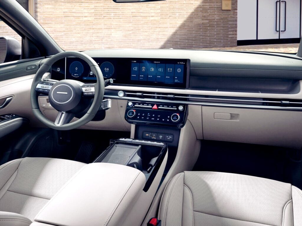 신형 투싼 실내 디지털 혁신