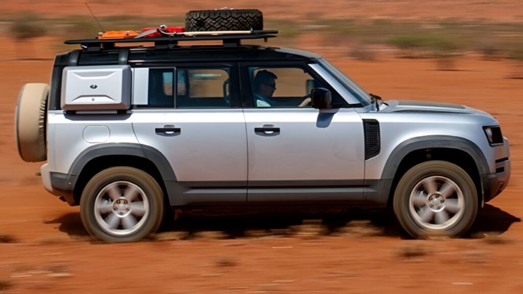 “자동차도 그녀의 철학을 닮았네” ..  단단한 인생, 배우 이청아가 끄는 車의 정체