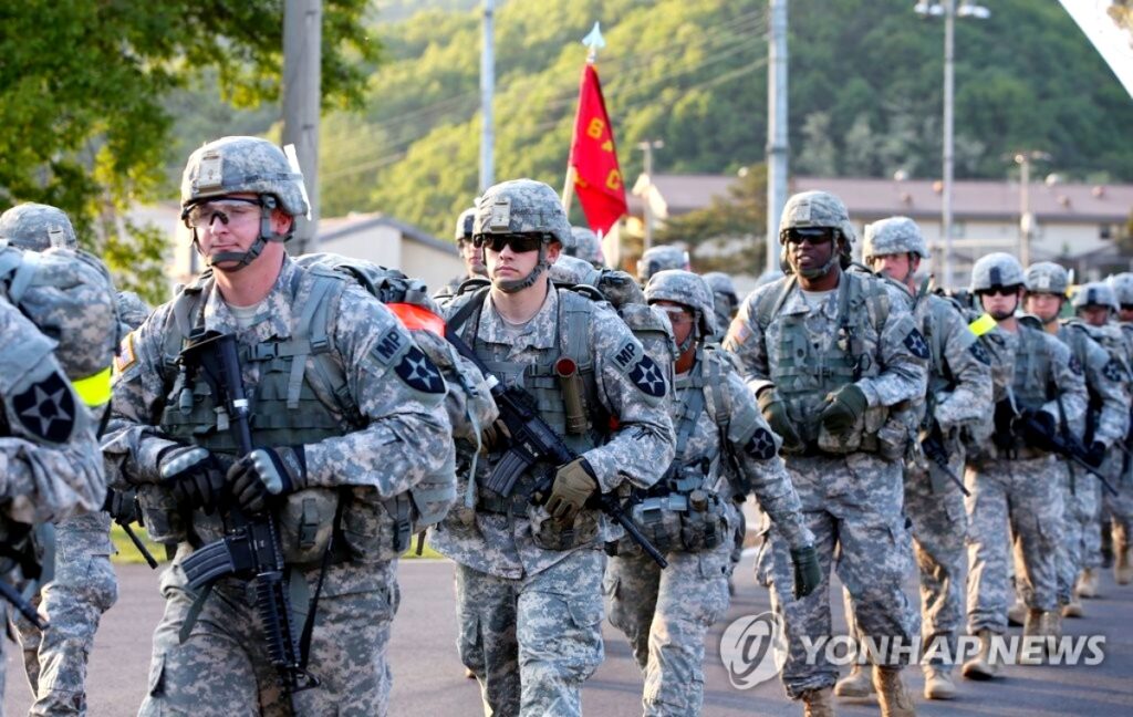 “주한미군 감축 신호인가” … 평택 상공에 감도는 ‘역량 우선 경고’에 한반도는 ‘불안감’