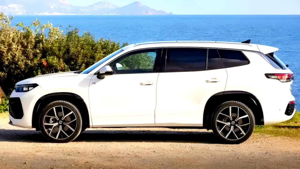 신형 타이론 e하이브리드 실내 공간