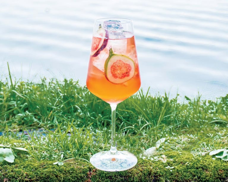 Non-alcoholic spritz cocktail