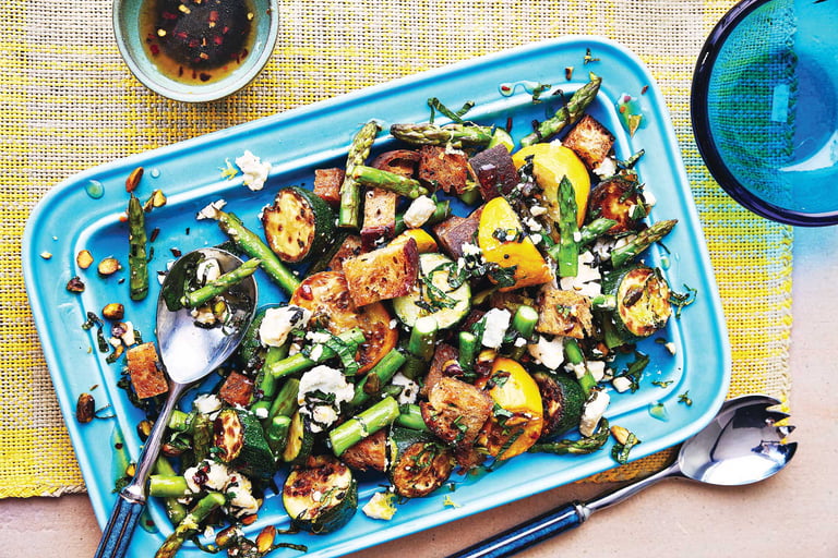 Crunchy courgette salad