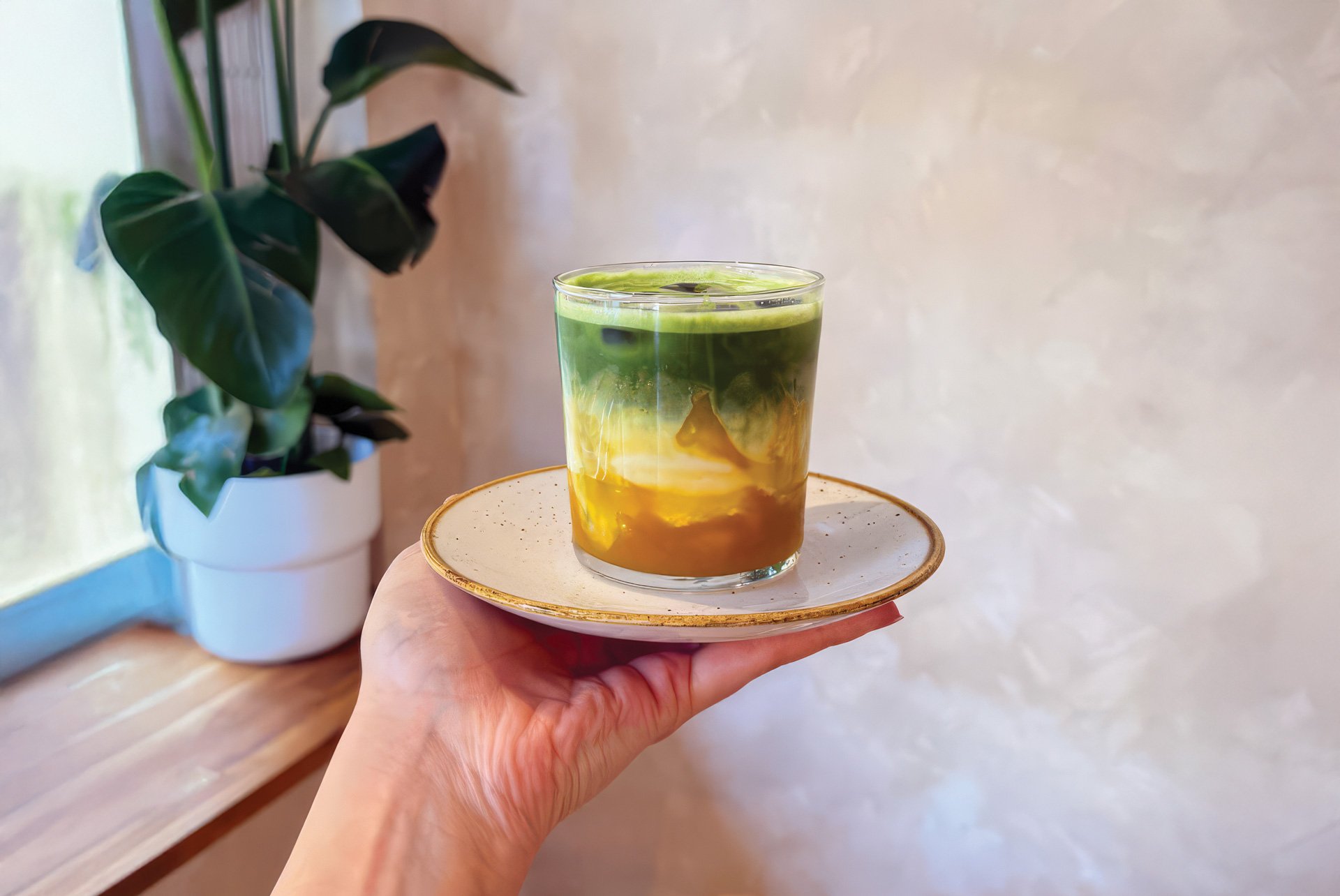speciality coffee scene drinks, mango iced matcha