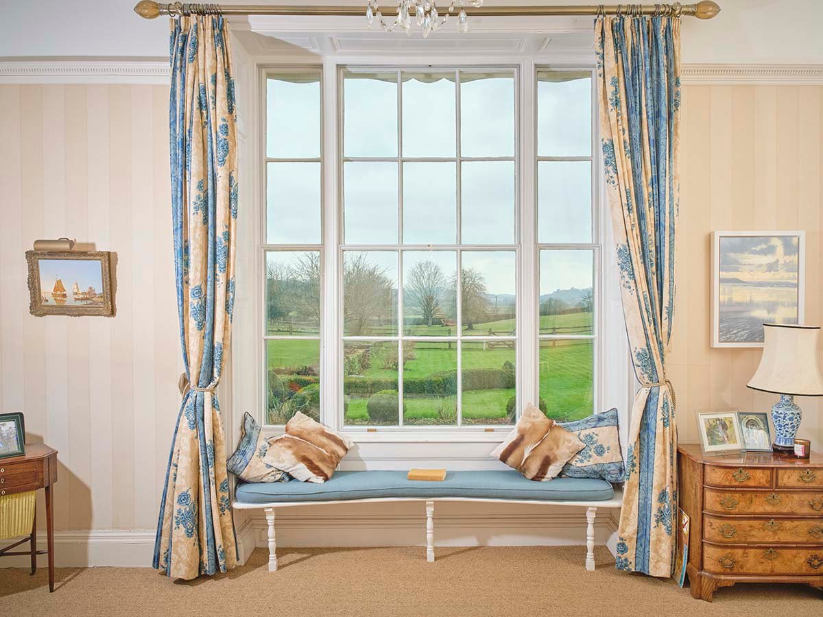 Integrated Sash CosyGlazing on a classic Georgian tripartite