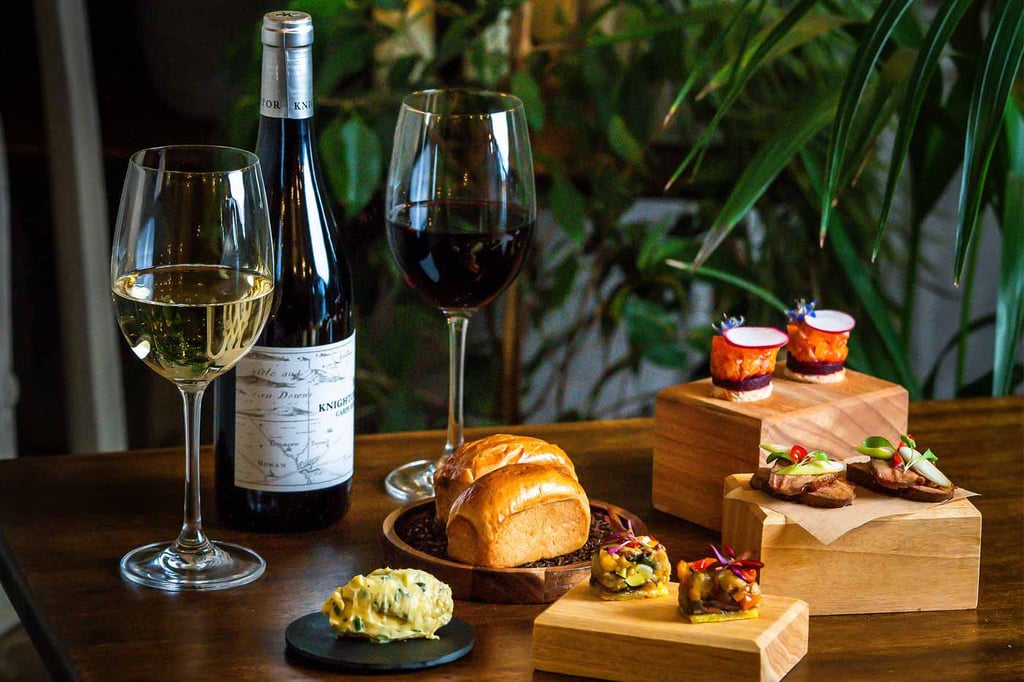 food and wine at tintagel brewery, pubs in cornwall