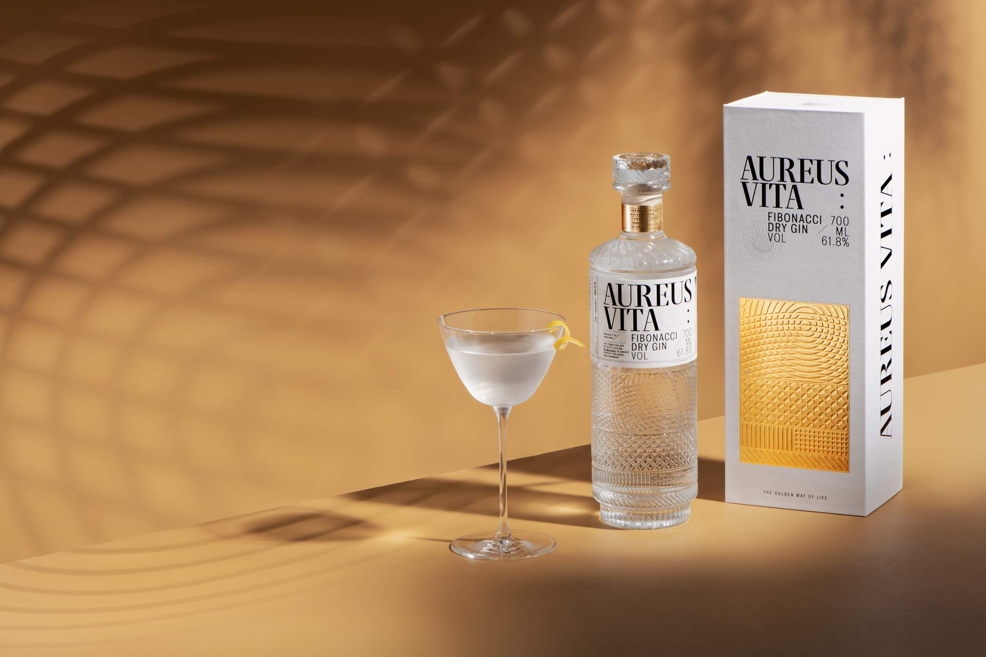 aureus vita gin packaging and bottle