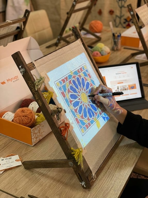 MyRugy Loom pattern projection, highlighting detail and color-coding for tufting.