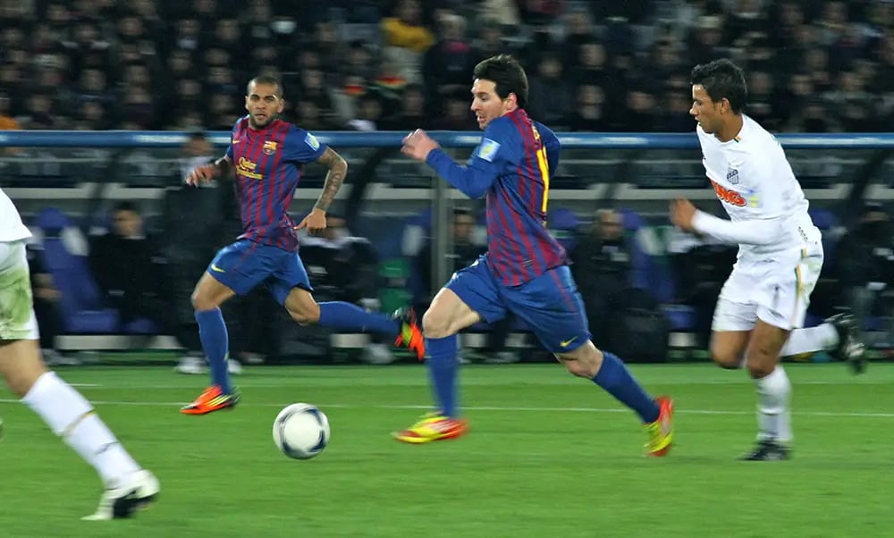 Lionel_Messi_Player_of_the_Year_2011_running