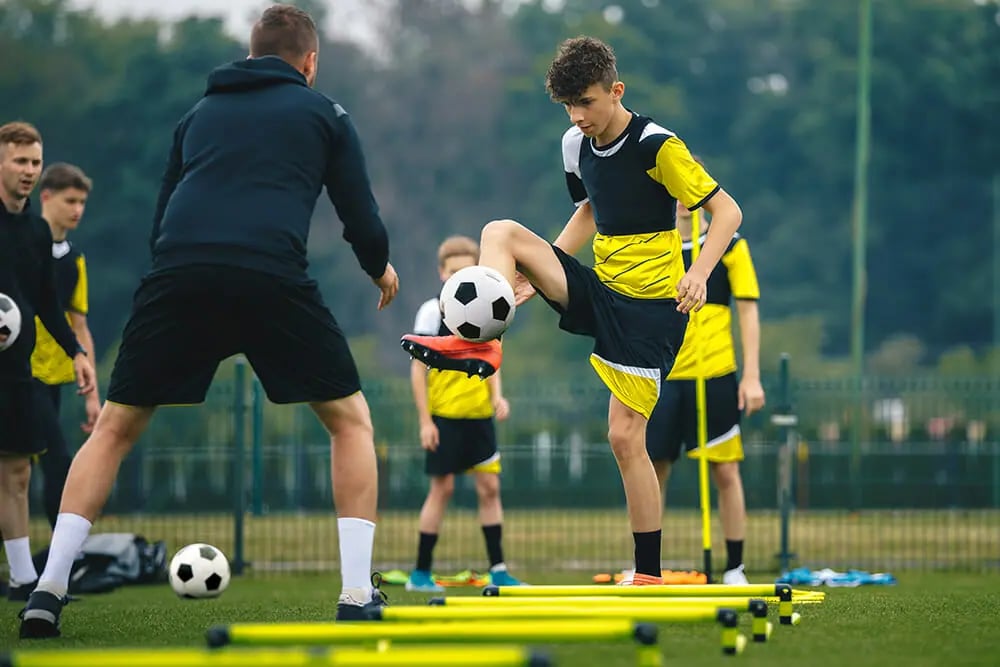 SOCCER SCIENCE AND YOUTH DEVELOPMENT FOOTBALL 7