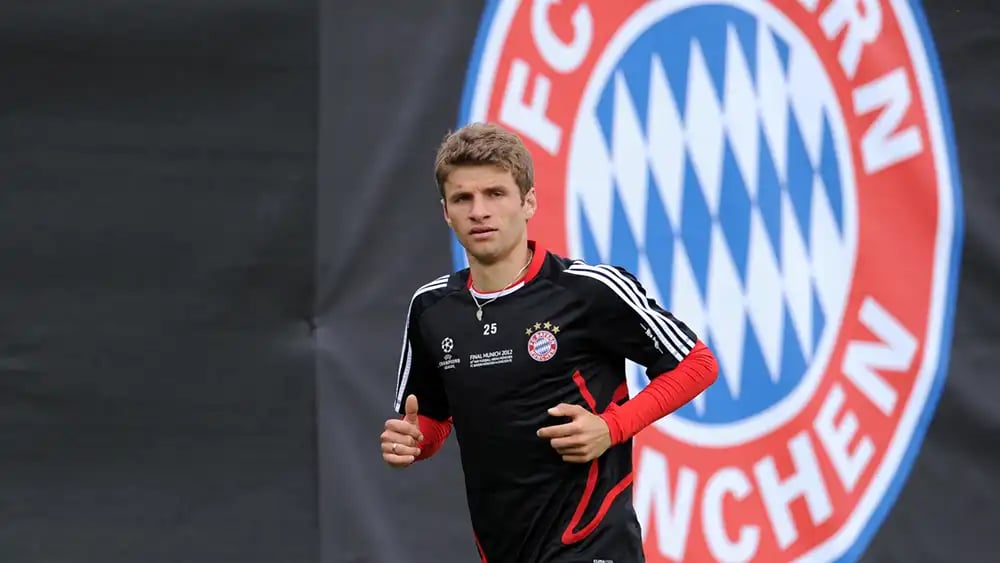 From Pitch to Boardroom: How Footballers Transition Beyond Playing — and What Thomas Müller’s Departure Symbolizes
