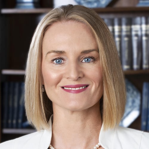 Leanne M Redman