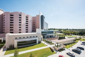 Photo of Natalie Warren Bryant Cancer Center at St. Francis Hospital in Tulsa