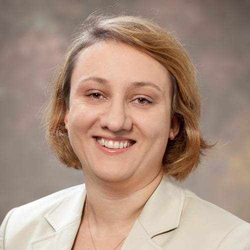 Iris Isufi, MD < Yale School of Medicine