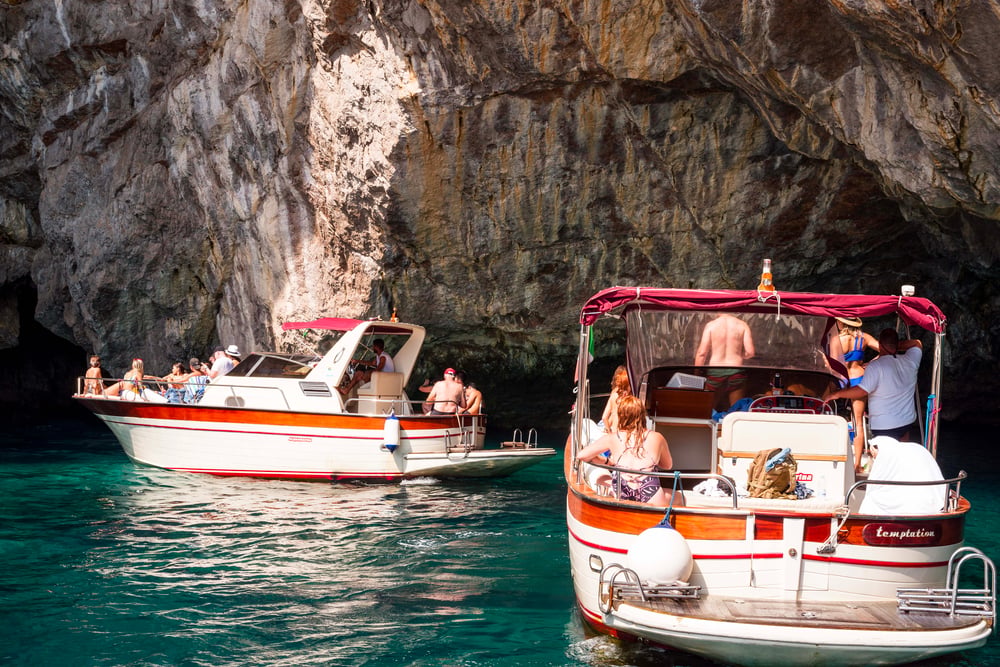 Capri All Day Tour – Giornata Completa in Barca con Tempo Libero sull’Isola - Sorrento