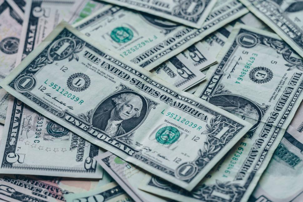 the role of central banks in fiat systems