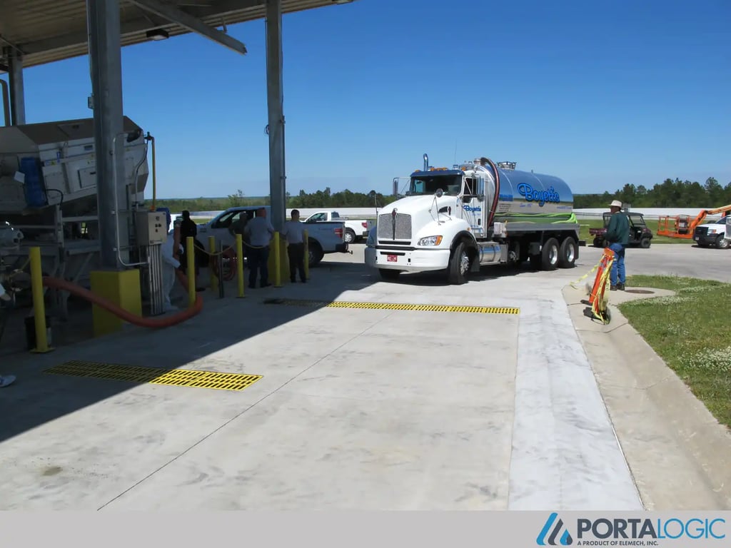 Automated scale measures Portalogic hauler's truck weight and volume