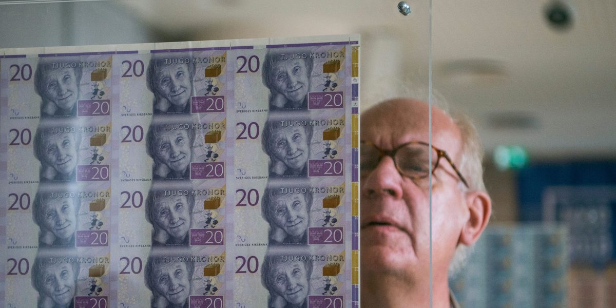 Why going cashless has turned Sweden into a high-crime nation