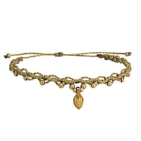 Bettina Vogt Geknoopte armband uit Messing met Gewaxt Linhasita garen. Breedte:6,5mm. Doorsnede:7mm. Lengte:15-22cm. Lengte verstelbaar.  blad blaadje plantpatroon