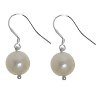 Silver earrings with pearls with Fresh water pearl. Diameter:10mm.