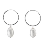 Silver earrings with pearls with Fresh water pearl. Diameter:20mm.