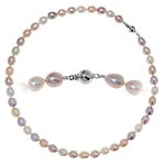 Pearl necklace out of Silver 925 with Fresh water pearl. Cross-section:7,5mm.