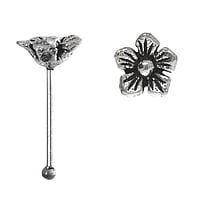 Zilveren Neus Piercing Lengte:6,5mm. Doorsnede:0,6mm. Breedte:5mm.  bloem