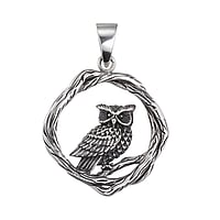 Silver pendants Width:26mm. Eyelet's transverse diameter:4,0mm. Eyelet's longitudinal diameter:5,8mm.  Owl