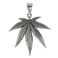 Pendentifs en argent Largeur:39mm. Longueur:35mm. Diamtre d'oeillet transversal:6mm. Diamtre d'oeillet longitudinal:8,5mm. brillant.  Herbe Chanvre Feuille de chanvre cannabis Feuille Motif floral