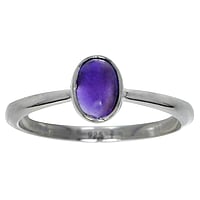 Silver ring with stones with Amethyst. Width:6mm. Height:8mm. Shiny.