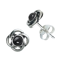Earrings out of Silver 925 with Gemstone. Width:8mm. Weight:2,1g. Shiny.