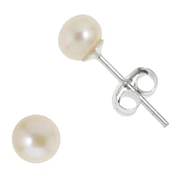 Silver ear studs with Fresh water pearl. Diameter:5mm.