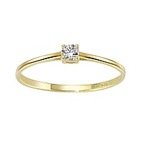 Gold-plated silver ring with zirconia. Width:3mm. Stone(s) are fixed in setting. Shiny.
