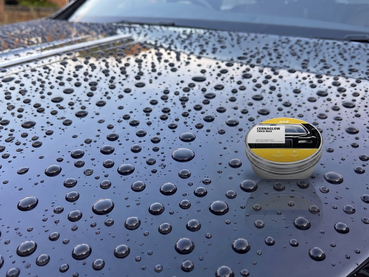 KKE CernaGlow Wax: Water beads up and rolls off