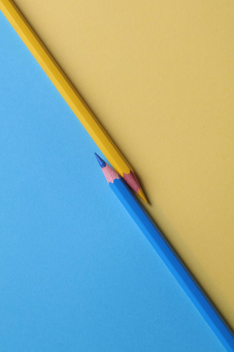 Farbpalette mit verschiedenen Farben und deren psychologischer Wirkung
