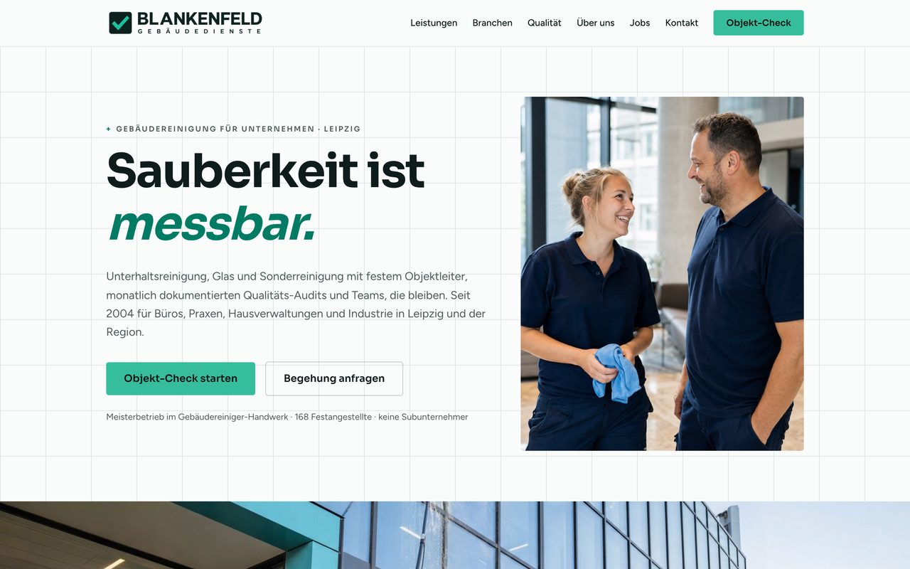 Blankenfeld Gebäudedienste Webseite auf einem Monitor