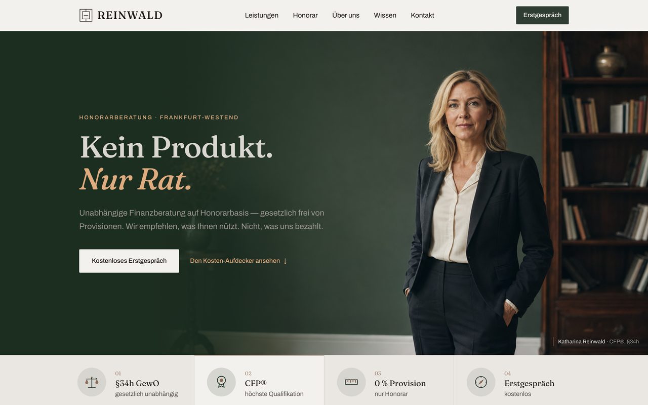 Reinwald Honorarberatung Webseite auf einem Monitor