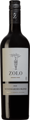 En lättare glasflaska med Zolo Winemakers Blend Organic 2020, ett rött vin från Cuyo i Argentina