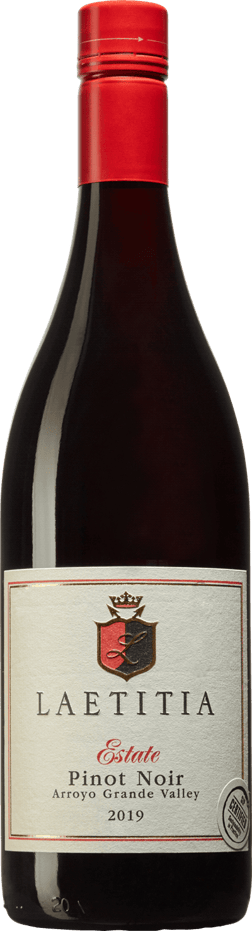 En glasflaska med Laetitia Estate Pinot Noir 2020, ett rött vin från Kalifornien i USA