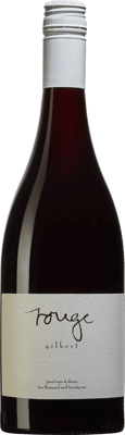 En flaska med Gilbert Rouge 2021, ett rött vin från New South Wales i Australien