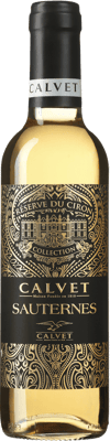 En glasflaska med Calvet Réserve du Ciron, ett vitt vin från Bordeaux i Frankrike