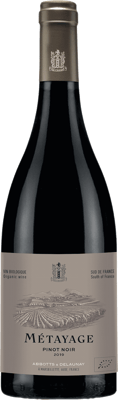 En glasflaska med Abbotts & Delaunay Métayage Pinot Noir 2020, ett rött vin från Languedoc-Roussillon i Frankrike