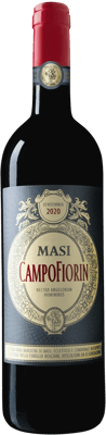 En lättare glasflaska med Masi Campofiorin 2019, ett rött vin från Venetien i Italien