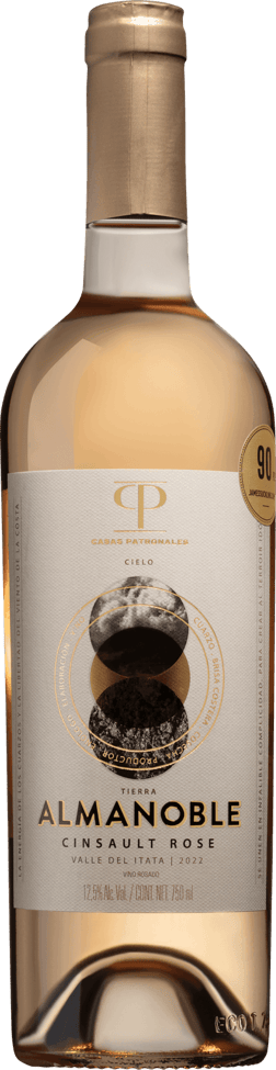 En lättare glasflaska med Casas Patronales Almanoble Cinsault Rose 2022, en rosévin från Région del Sur i Chile