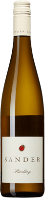 En lättare glasflaska med Sander Riesling Trocken, ett vitt vin från Rheinhessen i Tyskland